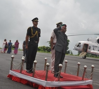 State Guard of Honour to the Governor designate Brig. (Dr.) B.D. Mishra (Retd.) by Arunachal Pradesh Police at Raj Bhavan Helipad, Itanagar 3rd October2017..